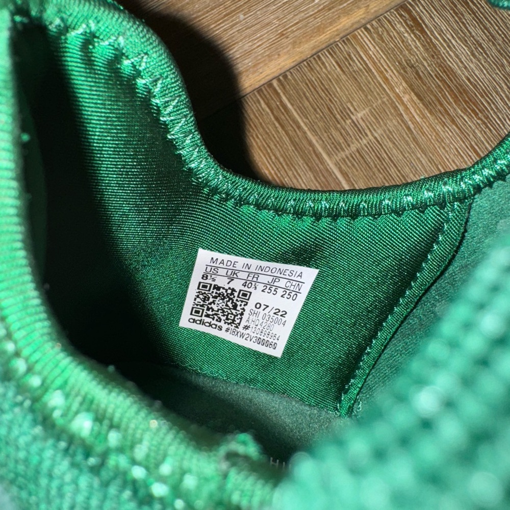 Adidas - Picture 3 of 7
